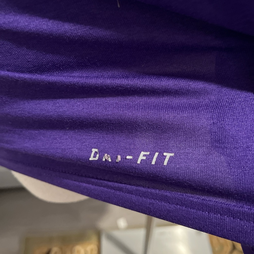 Nike Men's Purple T-Shirt - Picture 2 of 5